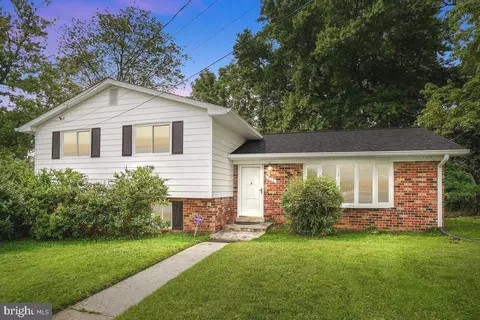 913 Jackson Rd, Silver Spring, MD 20904