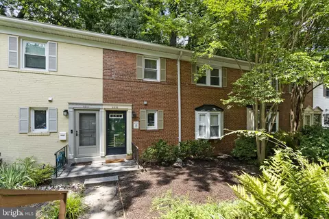 8520 Bradford Rd #4-4, Silver Spring, MD 20901