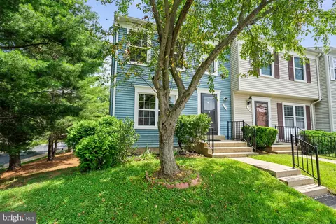 22 Starboard Ct, Gaithersburg, MD 20877