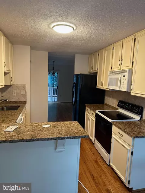 10904 Pebble Run Dr, Silver Spring, MD 20902 photo 28