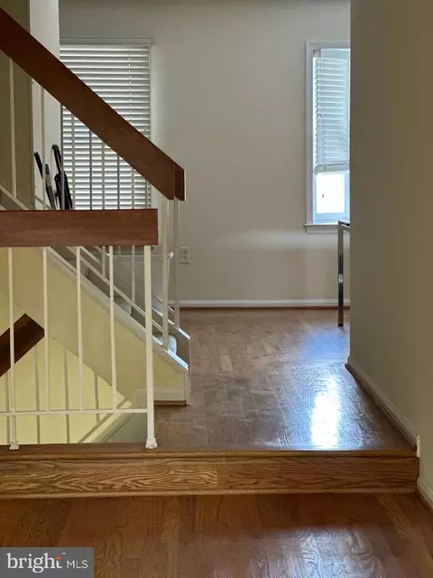 10904 Pebble Run Dr, Silver Spring, MD 20902 photo 10
