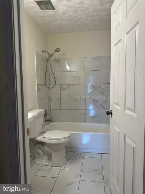 10904 Pebble Run Dr, Silver Spring, MD 20902 photo 21