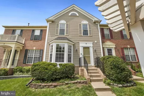9 Cottage Field Ct, Germantown, MD 20874