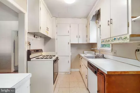 9605 Bristol Ave, Silver Spring, MD 20901 photo 10