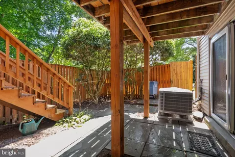 2601 Chivalry Ct, Silver Spring, MD 20902 photo 4