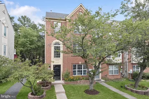 10427 Procera Dr, Rockville, MD 20850