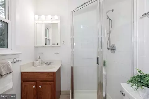 1110 Chiswell Ln, Silver Spring, MD 20901 photo 17