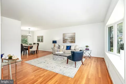 1110 Chiswell Ln, Silver Spring, MD 20901 photo 3