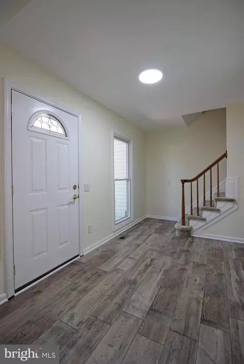 11448 Oak Leaf Dr, Silver Spring, MD 20901 photo 2