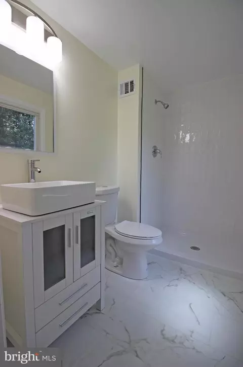 11448 Oak Leaf Dr, Silver Spring, MD 20901 photo 37