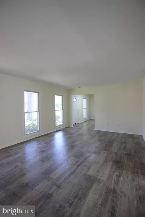 11448 Oak Leaf Dr, Silver Spring, MD 20901 photo 5