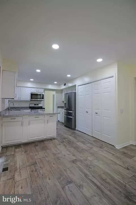 11448 Oak Leaf Dr, Silver Spring, MD 20901 photo 6