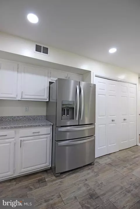 11448 Oak Leaf Dr, Silver Spring, MD 20901 photo 9