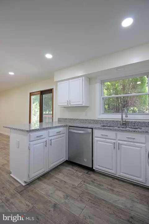 11448 Oak Leaf Dr, Silver Spring, MD 20901 photo 10