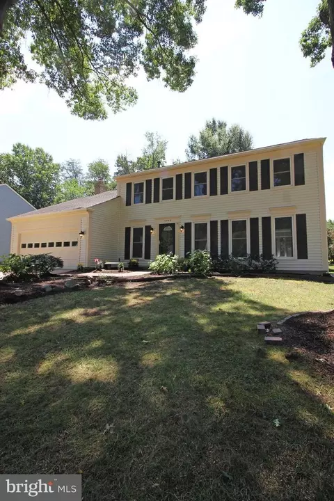 11448 Oak Leaf Dr, Silver Spring, MD 20901