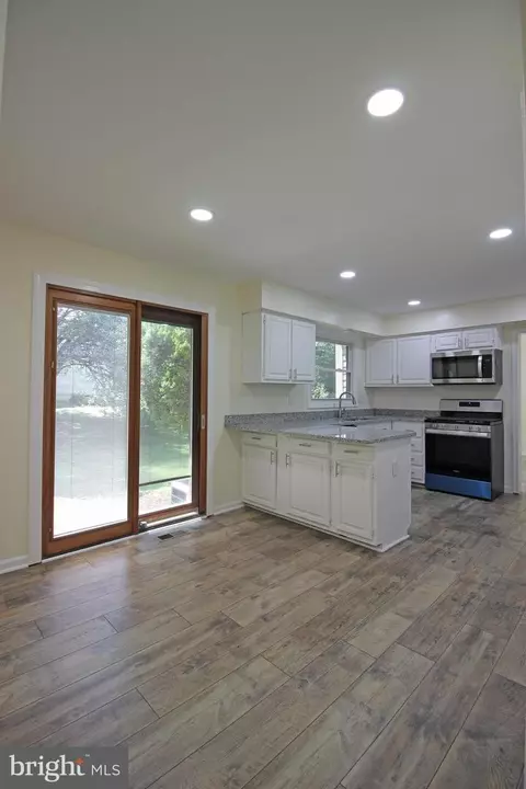 11448 Oak Leaf Dr, Silver Spring, MD 20901 photo 7