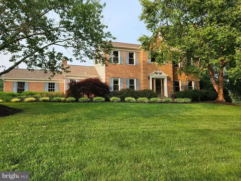 25209 Woodfield School Rd, Gaithersburg, MD 20882