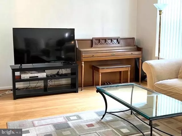 10510 Pennydog Ln, Silver Spring, MD 20902 photo 6