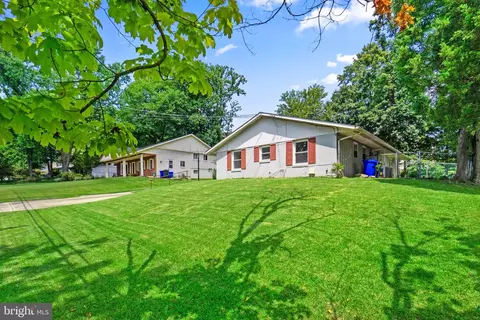 12903 Broadmore Rd, Silver Spring, MD 20904 photo 2