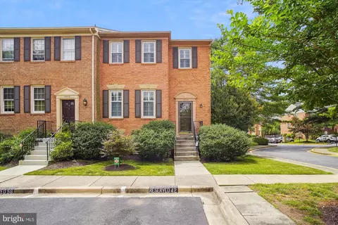 10112 Langhorne Ct, Bethesda, MD 20817