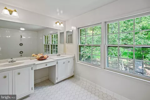11233 Fall River Ct, Potomac, MD 20854 photo 65