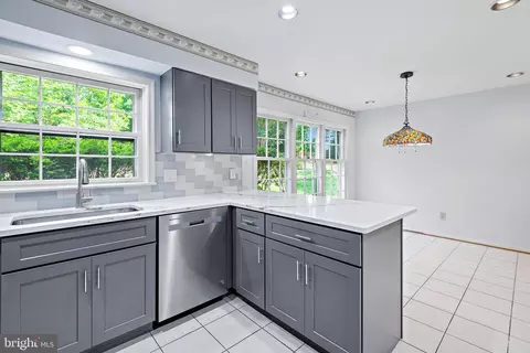 11233 Fall River Ct, Potomac, MD 20854 photo 25