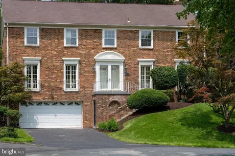 11233 Fall River Ct, Potomac, MD 20854 photo 2