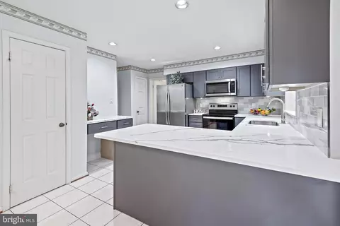 11233 Fall River Ct, Potomac, MD 20854 photo 26