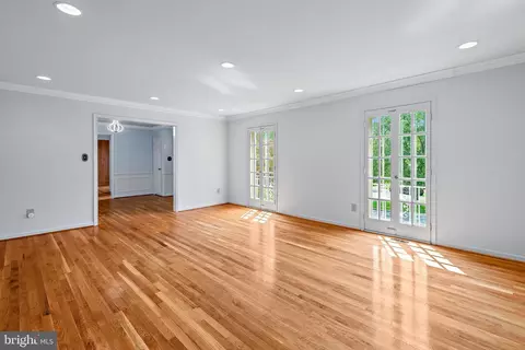 11233 Fall River Ct, Potomac, MD 20854 photo 8