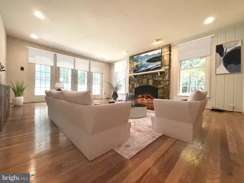 11233 Fall River Ct, Potomac, MD 20854 photo 32