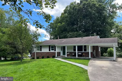 13700 Drake Dr, Rockville, MD 20853