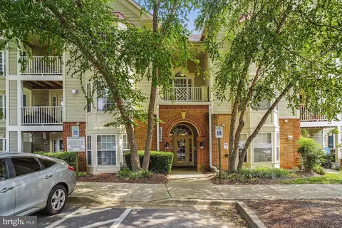 18809 Sparkling Water Dr #301, Germantown, MD 20874