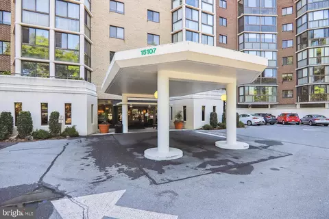 15107 Interlachen Dr #419, Silver Spring, MD 20906 photo 3