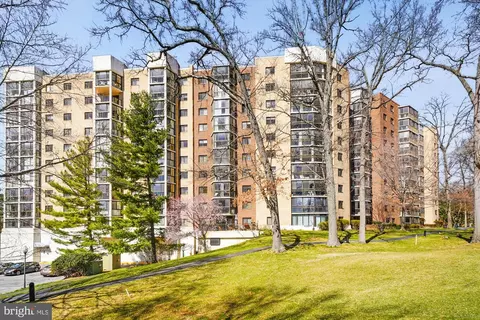 15107 Interlachen Dr #419, Silver Spring, MD 20906