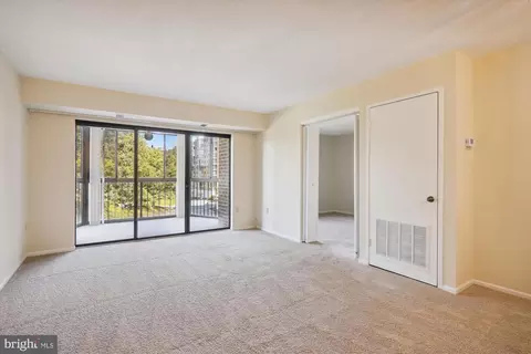 15107 Interlachen Dr #419, Silver Spring, MD 20906 photo 16