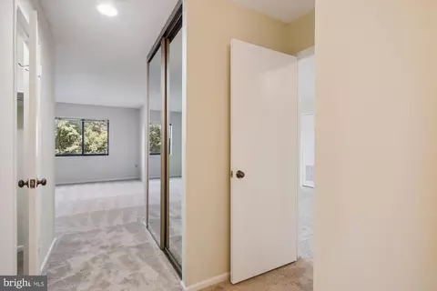 15107 Interlachen Dr #419, Silver Spring, MD 20906 photo 5