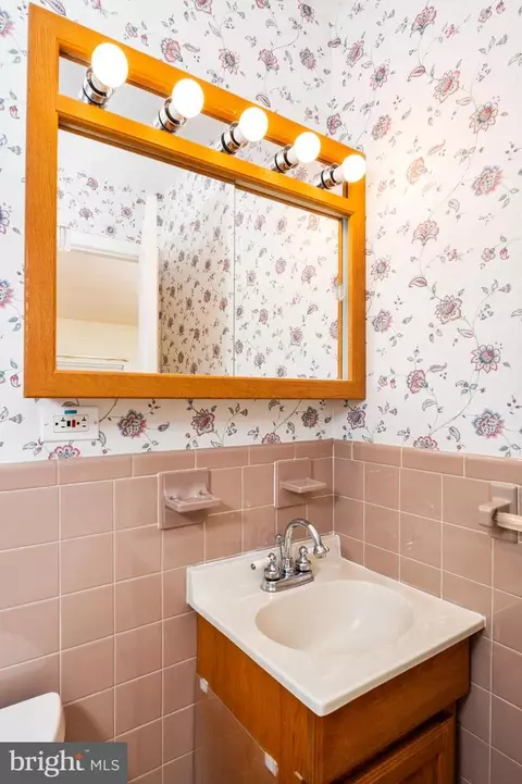 2933 Chapel View Dr, Silver Spring, MD 20904 photo 18