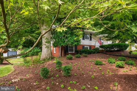 2933 Chapel View Dr, Silver Spring, MD 20904 photo 3