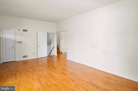 2933 Chapel View Dr, Silver Spring, MD 20904 photo 7