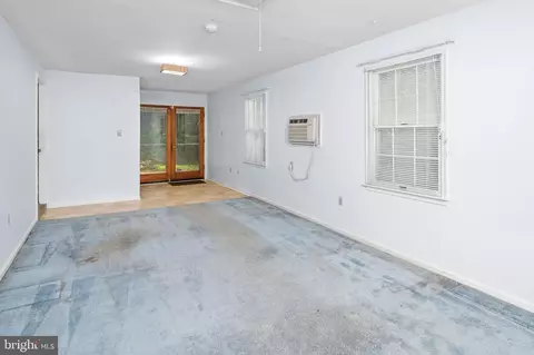 2933 Chapel View Dr, Silver Spring, MD 20904 photo 12