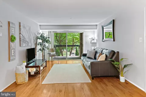 7909 Badenloch Way #204, Gaithersburg, MD 20879