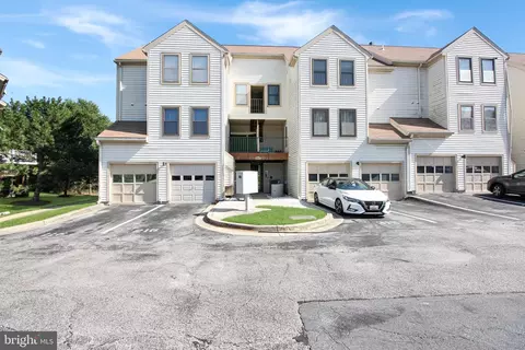13411 Shady Knoll Dr #215, Silver Spring, MD 20904