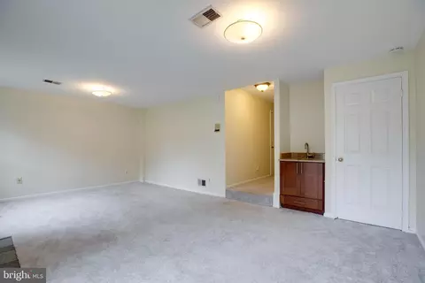 7 Grace Church Ct, Silver Spring, MD 20910 photo 7