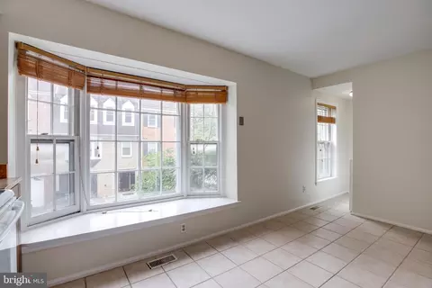 7 Grace Church Ct, Silver Spring, MD 20910 photo 11