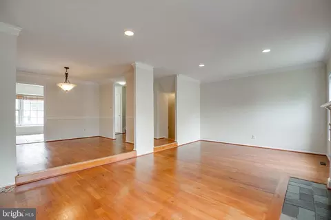 7 Grace Church Ct, Silver Spring, MD 20910 photo 14