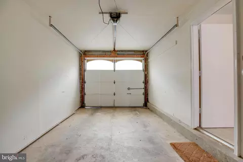 7 Grace Church Ct, Silver Spring, MD 20910 photo 29