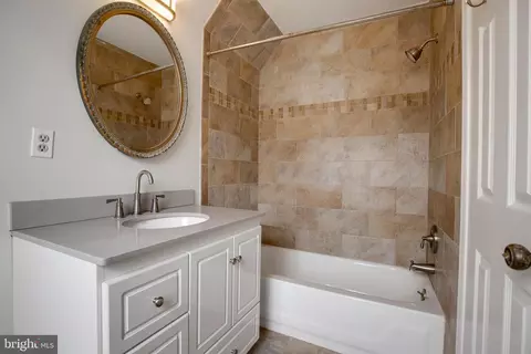7 Grace Church Ct, Silver Spring, MD 20910 photo 28
