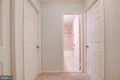 7 Grace Church Ct, Silver Spring, MD 20910 photo 17