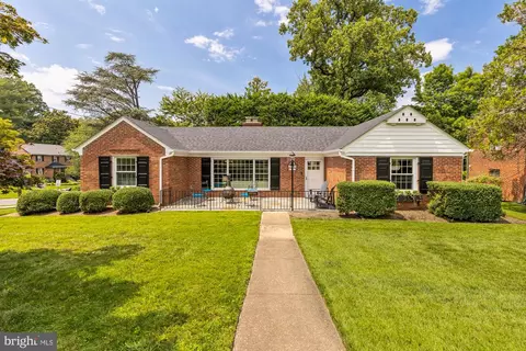 7100 Western Ave, Chevy Chase, MD 20815