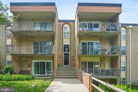 11907 Parklawn Dr #203, Rockville, MD 20852